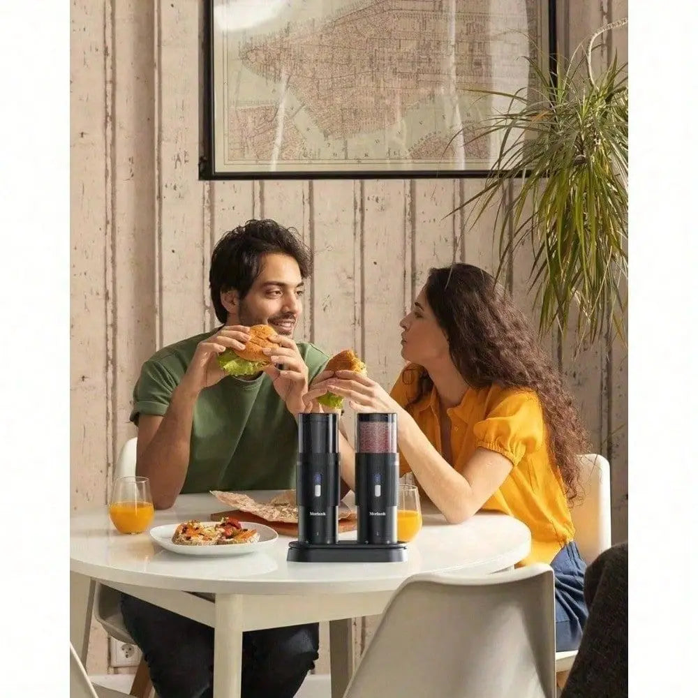 One handed Electric Salt And Pepper Grinder Set Large Capacity