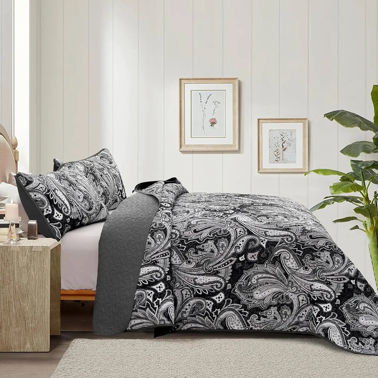 King Size Black Paisley Quilt Set, 3-Piece Boho Bedspread