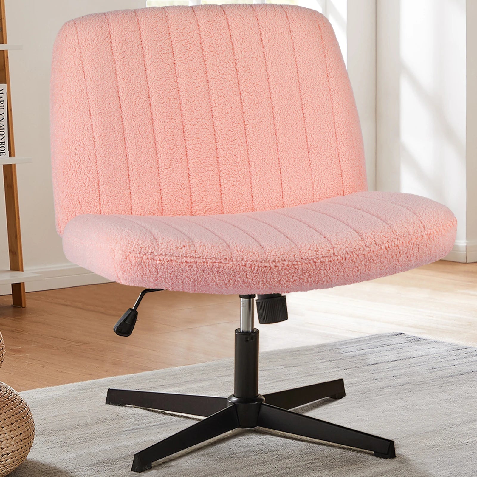 Durable Wide Seat and Cross Legged Office Chair