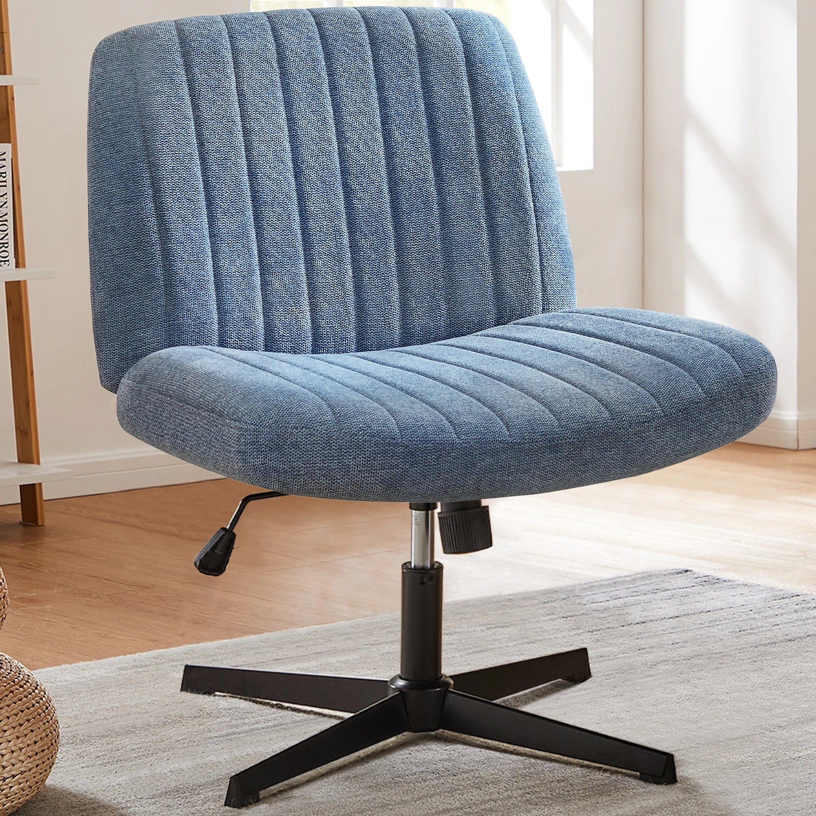 Durable Wide Seat and Cross Legged Office Chair