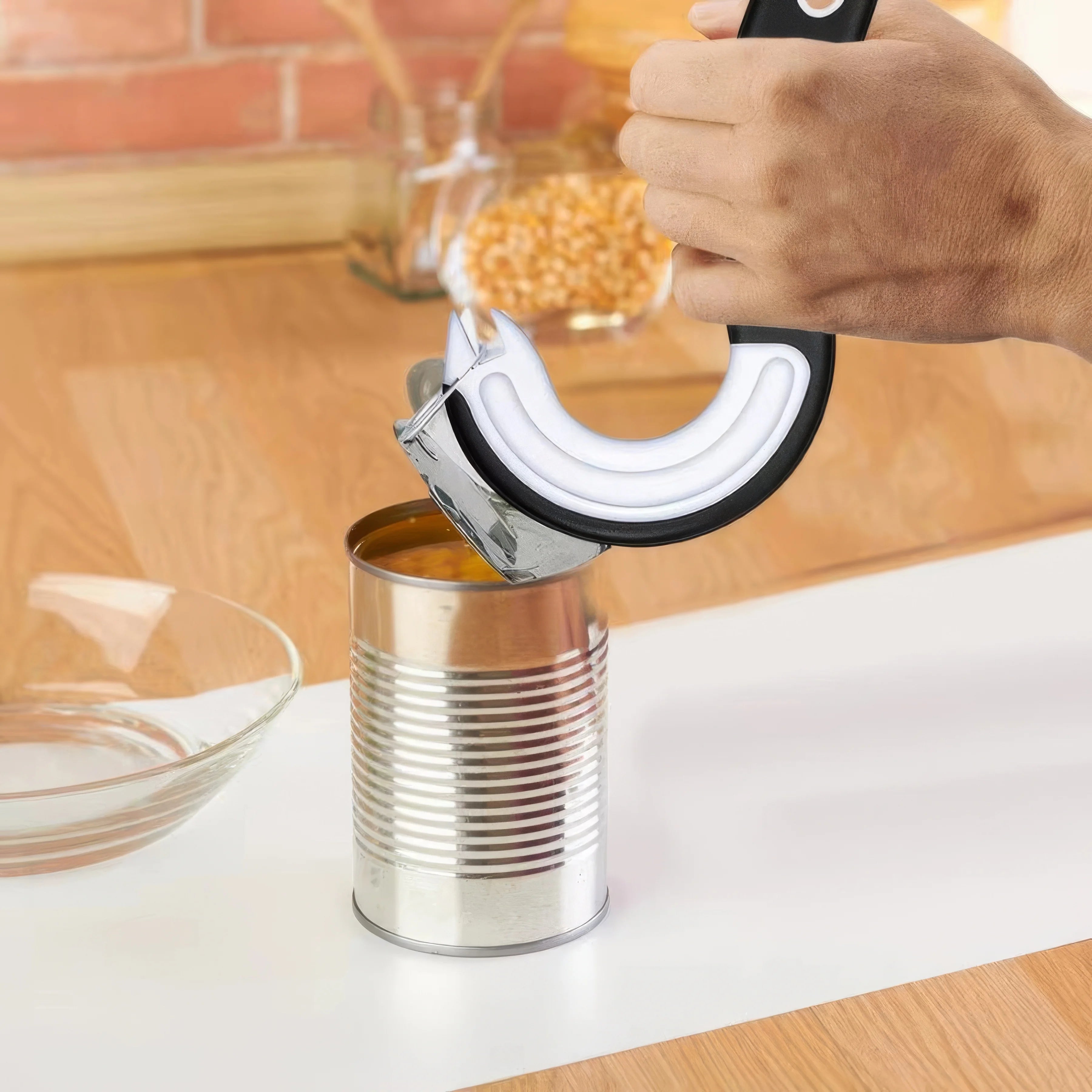 1/2 Hook Type Can Opener Black
