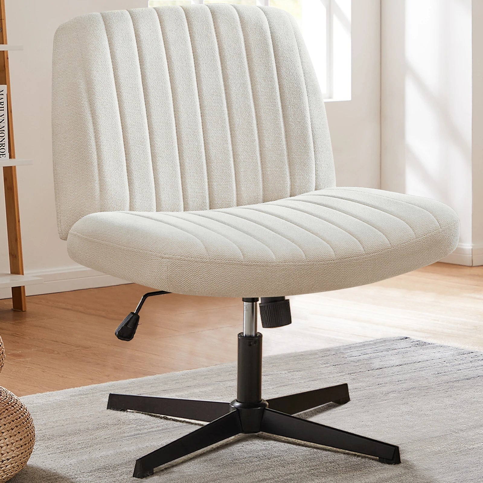 Durable Wide Seat and Cross Legged Office Chair